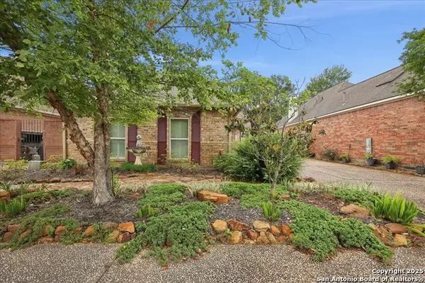 11 Regency, Orange, TX 77630