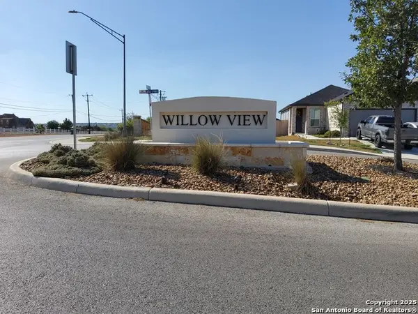 6814 Willow Lnd, Converse, TX 78109