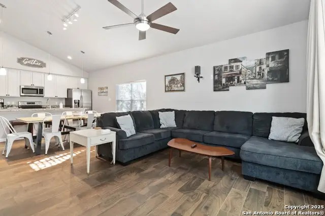 3091 Lakeview, Canyon Lake, TX 78133 - Image #3