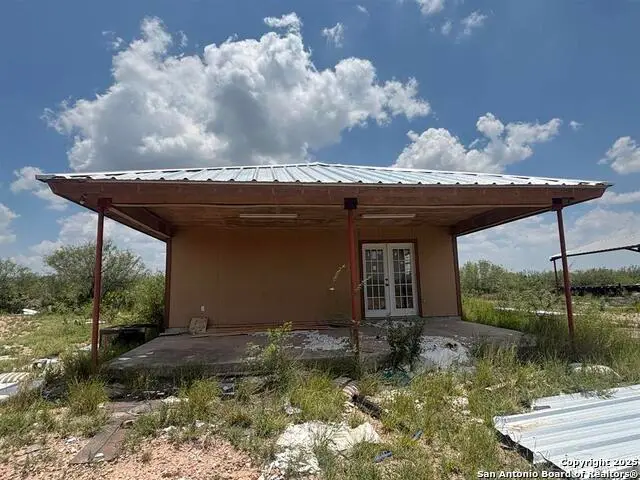 446 Ranch Rd, Laredo, TX 78043 - Image #1