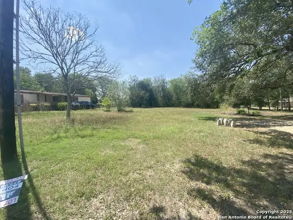 1424 Saint Andrew, Gonzales, TX 78629
