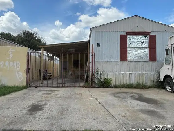 6319 Creosote Lp, Laredo, TX 78043