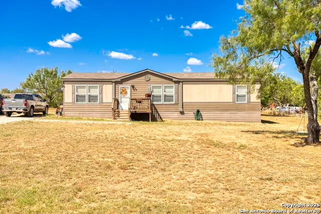 106 County Road 2662, Moore, TX 78057 - Image #3