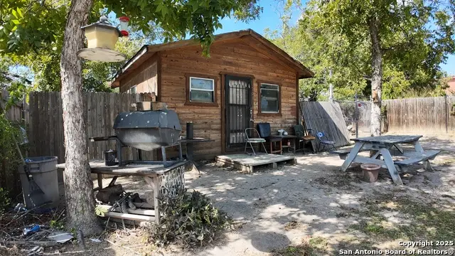 708 1/2 4th, Natalia, TX 78059 - Image #3