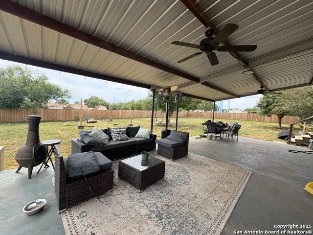 345 County Road 5634, Castroville, TX 78009 - Image #2