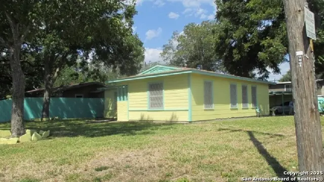 808 E E Polk, Victoria, TX 77901 - Image #2