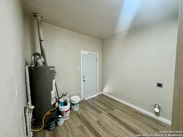 705 Fourth St, Seguin, TX 78155 - Image #2