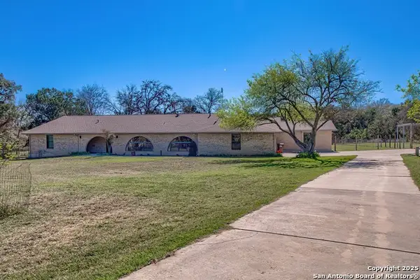 8318 Cactus Wren, San Antonio, TX 78255