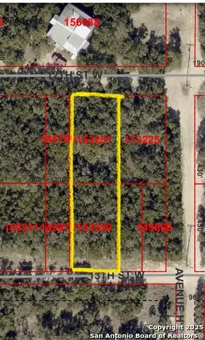 00 12th, Lakehills, TX 78063