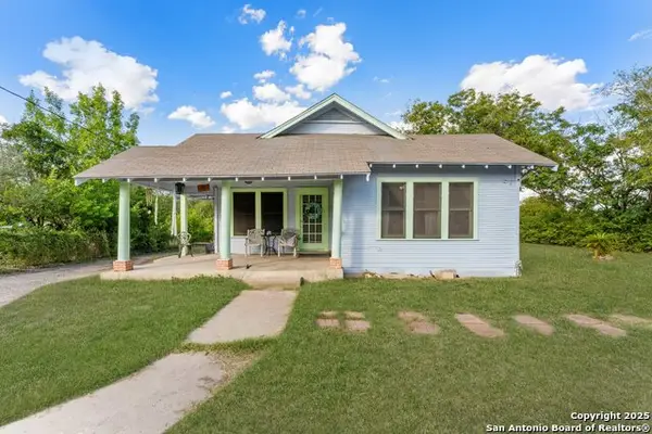1427 E Pyron, San Antonio, TX 78214