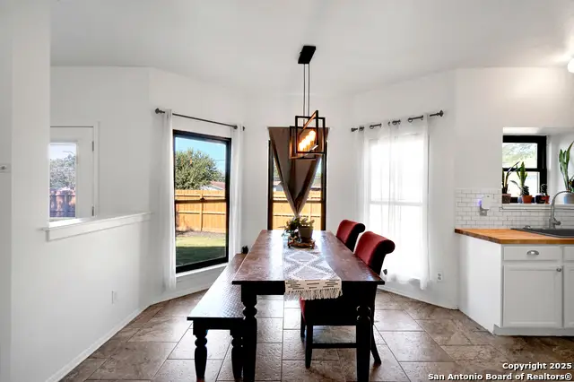 13107 Burgundy Pt, San Antonio, TX 78217 - Image #2