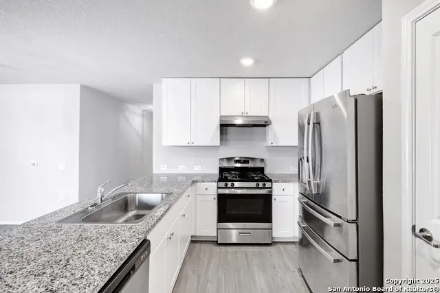 11927 Pewee, San Antonio, TX 78221 - Image #3