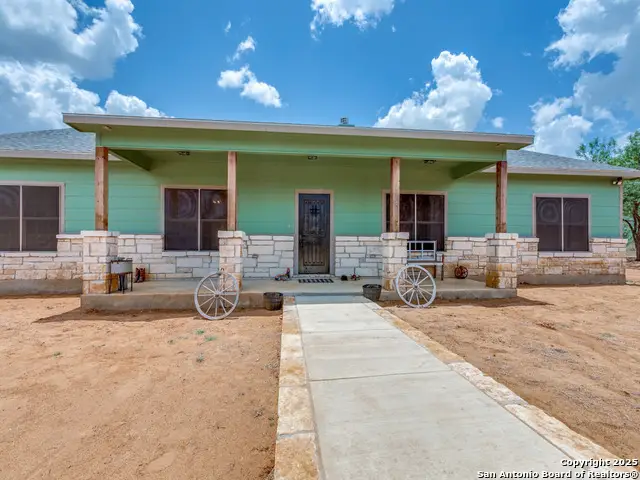 6451 Bluntzer, Jourdanton, TX 78026 - Image #3