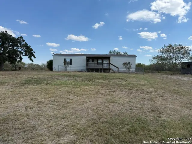 775 Thompson, Dale, TX 78616 - Image #2