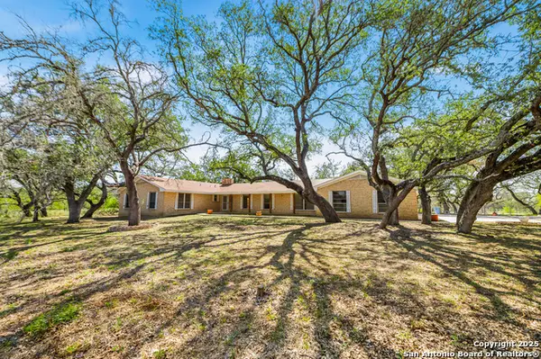 0 Fm 2200, Devine, TX 78016