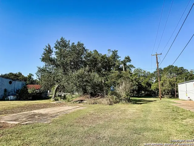 130 S Urbanec St, East Bernard, TX 77435 - Image #3