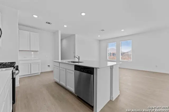 31927 Ambrose St, Bulverde, TX 78163 - Image #2