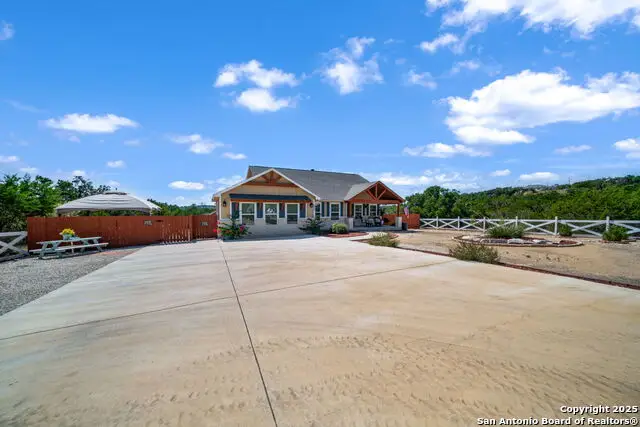 423 Prairie Tea Lane, Canyon Lake, TX 78133 - Image #3
