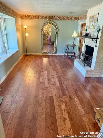 6410 Laurel Hill, San Antonio, TX 78229 - Image #3