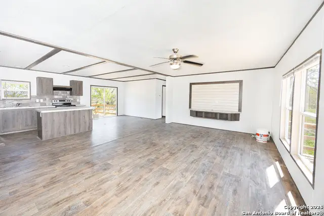 636 County Road 1615, Moore, TX 78057 - Image #2