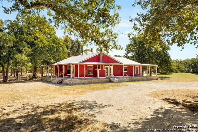 15835 E Us Highway 90, Kingsbury, TX 78638 - Image #2