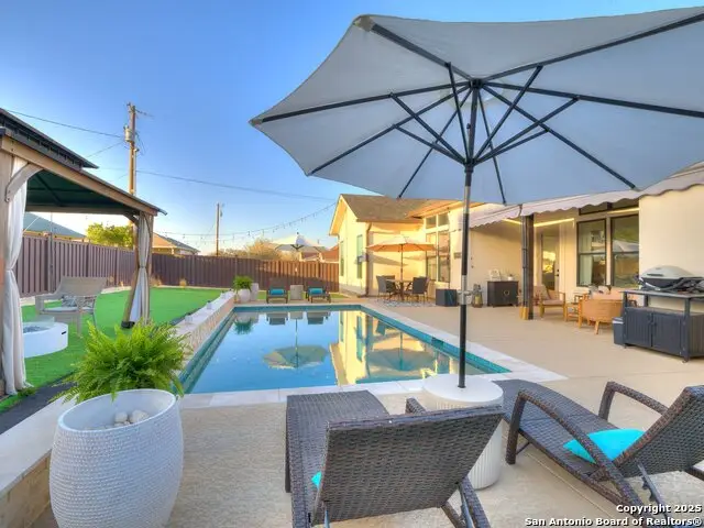 218 Edgewood Cir, Bandera, TX 78003 - #2