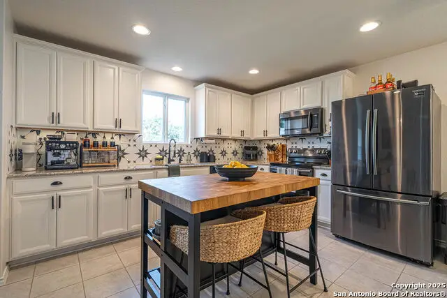 12074 Canyon Rock Ln, San Antonio, TX 78254 - Image #2