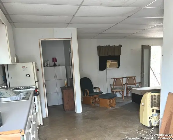 219 Johnny, Poteet, TX 78065 - Image #3