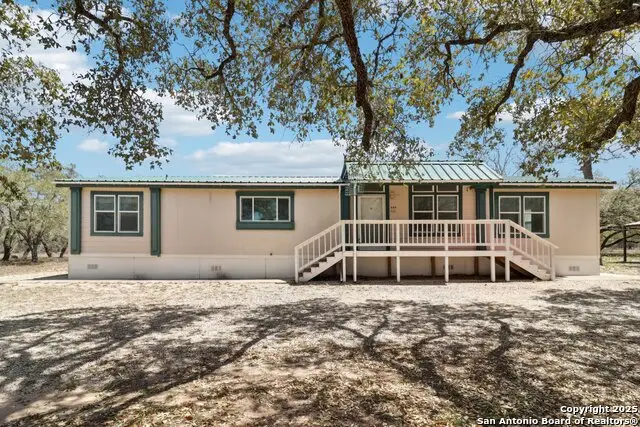 609 County Road 785, Natalia, TX 78059 - Image #1