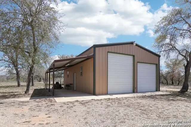 609 County Road 785, Natalia, TX 78059 - Image #2