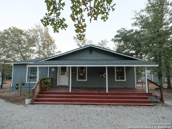 261 Oak Hollow, La Vernia, TX 78121