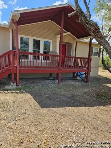 445 South Trail, Pleasanton, TX 78064 - Image #3