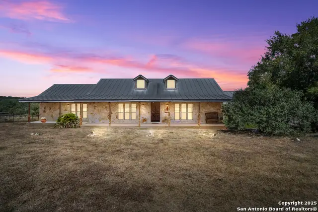 1670 S Cranes Mill, New Braunfels, TX 78132 - Image #2