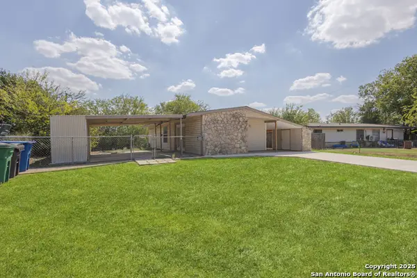 110 Rock Valley Dr, San Antonio, TX 78227