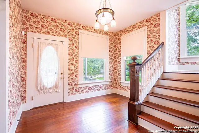 711 E Lott, Beeville, TX 78102 - #3