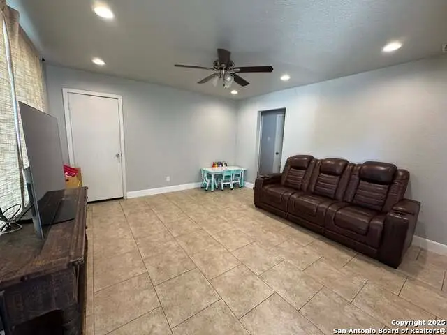 246 Lively, San Antonio, TX 78213 - Image #3