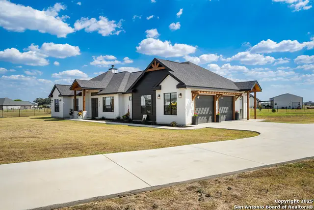 452 Farmstead, Seguin, TX 78155 - Image #1