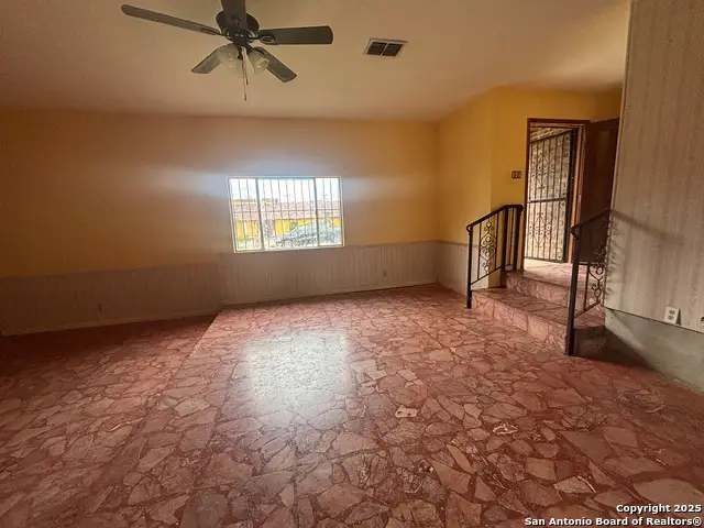 205 Sunset Loop, Laredo, TX 78046 - Image #2