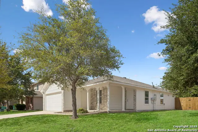 9823 Autumn Pl, Converse, TX 78109 - Image #2