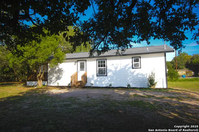 209 N Burke, Beeville, TX 78102 - Image #1
