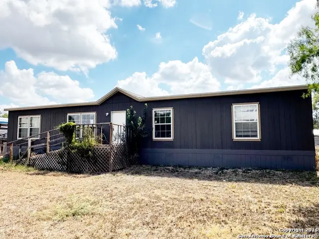 808 Pecan, Jourdanton, TX 78026 - Image #1