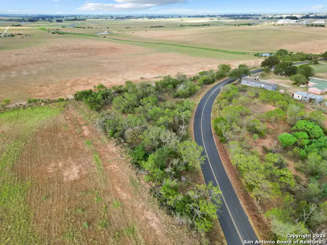 5835 Hardy Rd, Elmendorf, TX 78112 - #2