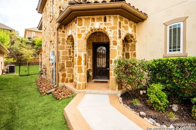 8126 Powderhorn Run, San Antonio, TX 78255 - Image #2