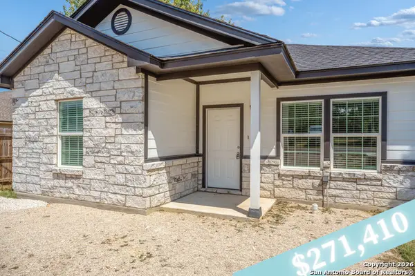 1032 Blueridge Dr, Canyon Lake, TX 78133