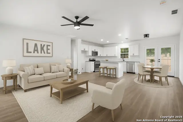 1080 Greenhill Dr, Canyon Lake, TX 78133 - Image #3