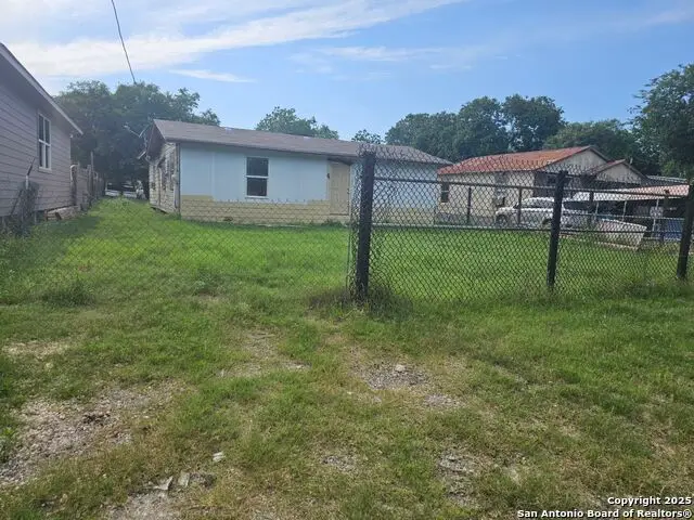 907 Hough, Adkins, TX 78101 - Image #3