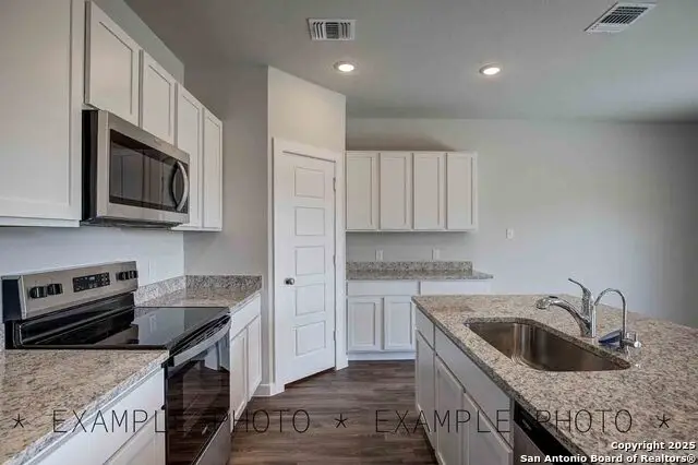 15542 Doublecreek Dr, San Antonio, TX 78253 - Image #3