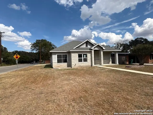 102 Lemonwood Ave, Universal City, TX 78148 - Image #2