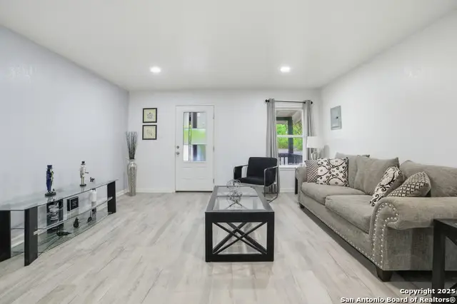 439 Grosvenor, San Antonio, TX 78221 - Image #3