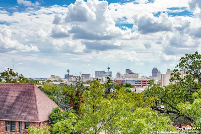 305 W Ashby, San Antonio, TX 78212 - Image #2